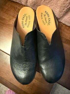 Kork-Ease Women's Black Leather Slip-On Mule